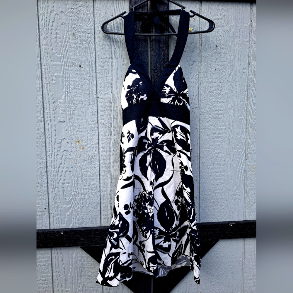 Womens Size 7 Halter Dress by Speechless